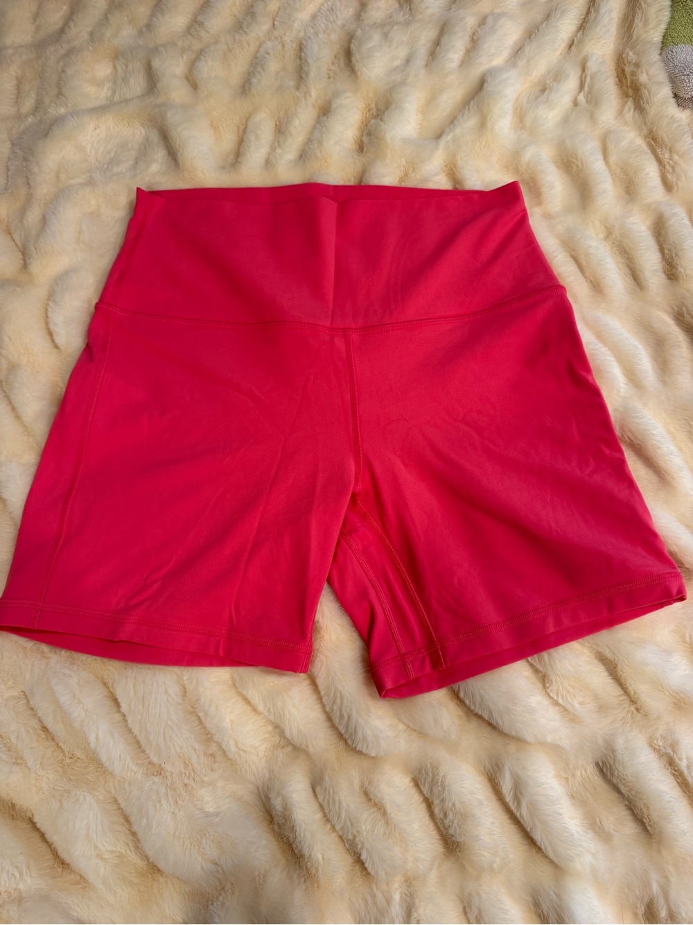 NWOT Lululemon Align 6” Shorts